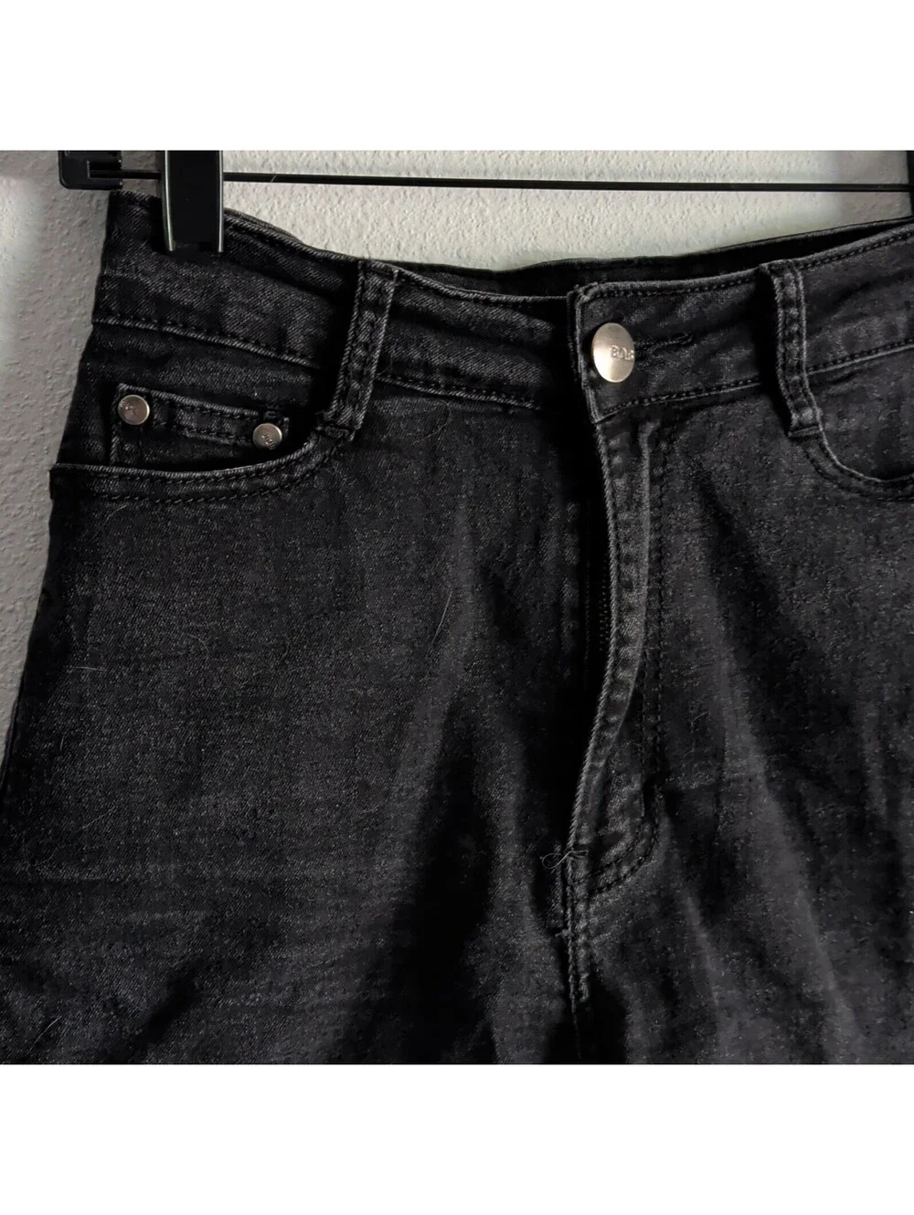 Bobbie Brooks Denim ShortsDark Wash Pockets Cuffed Size 9/10